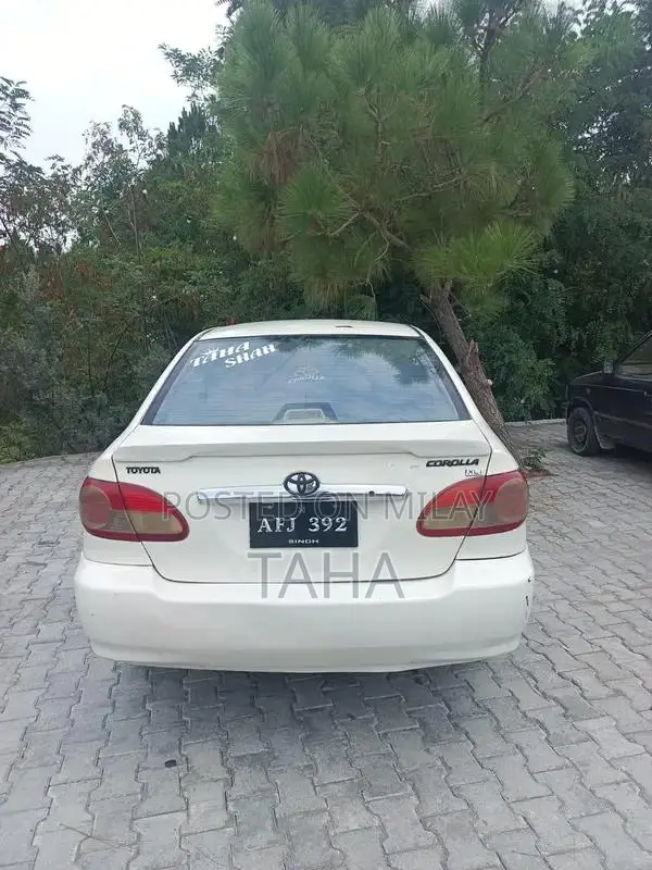 Toyota Corolla XLi Sedan - Well-Maintained Reliable Vehicle