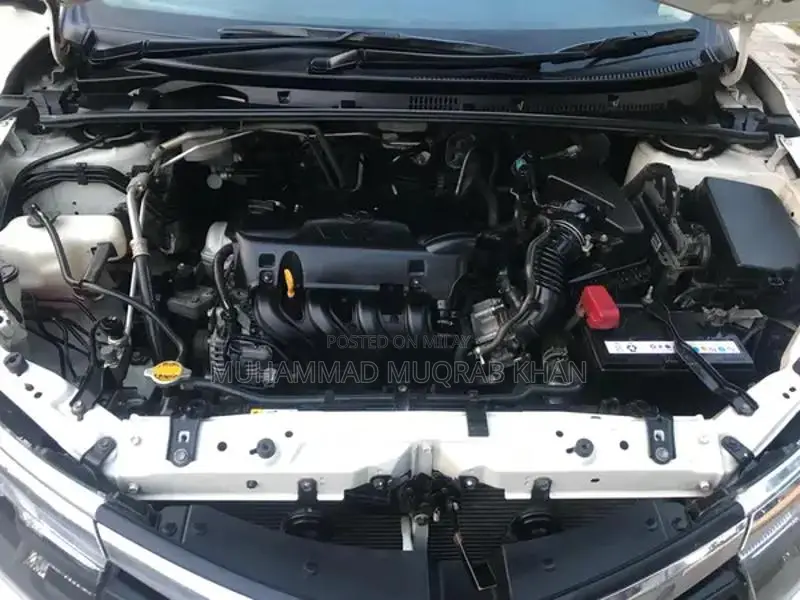 Toyota Corolla XLI Sedan - Low Mileage Reliable Sedan