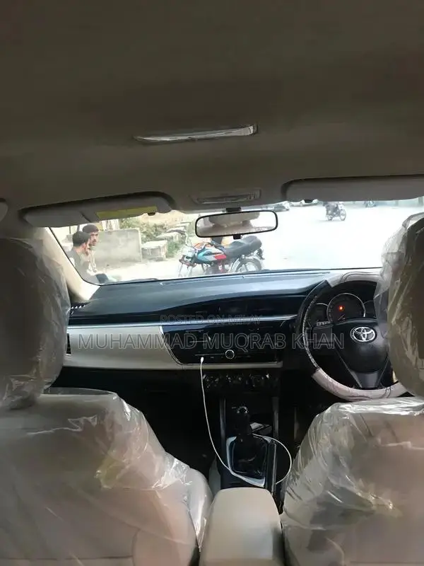 Toyota Corolla XLI Sedan - Low Mileage Reliable Sedan