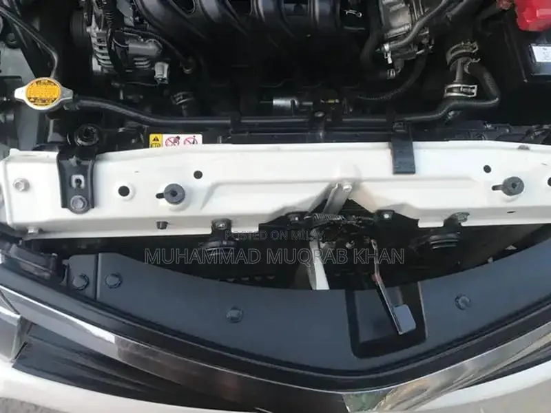 Toyota Corolla XLI Sedan - Low Mileage Reliable Sedan