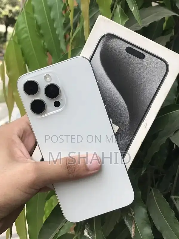 iPhone Pro Max White Titanium 256GB Excellent Condition