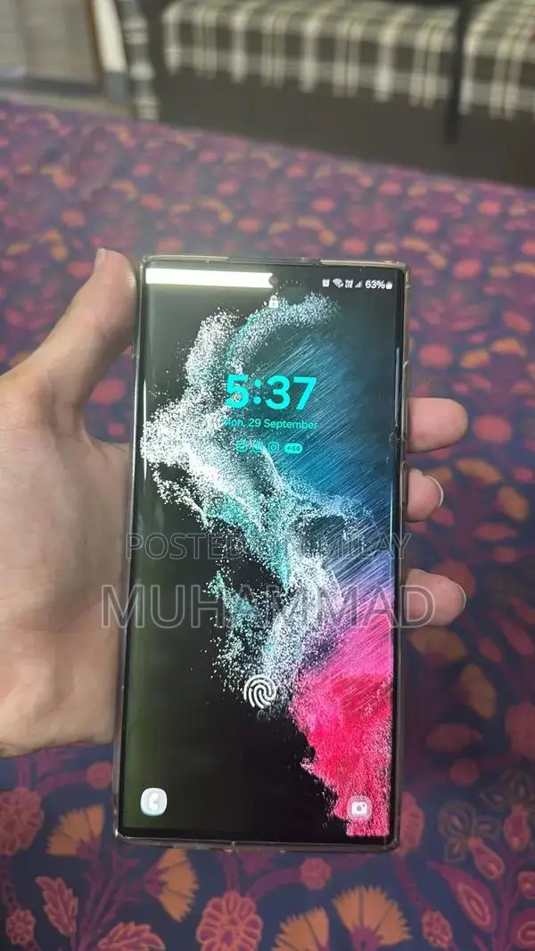 High-Performance Smartphone with Large Storage and Battery