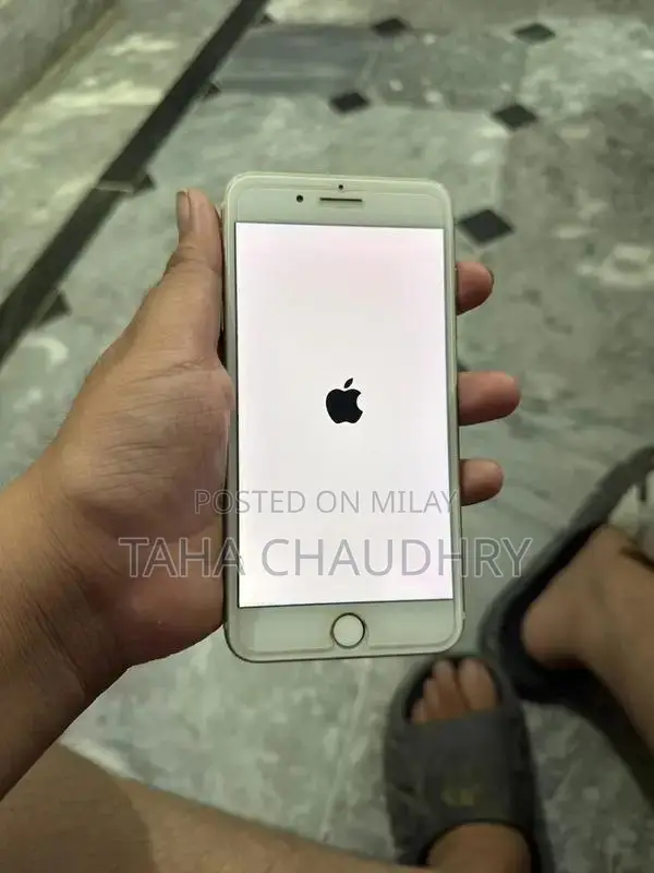 Apple iPhone 7 Plus 128GB Gold Smartphone