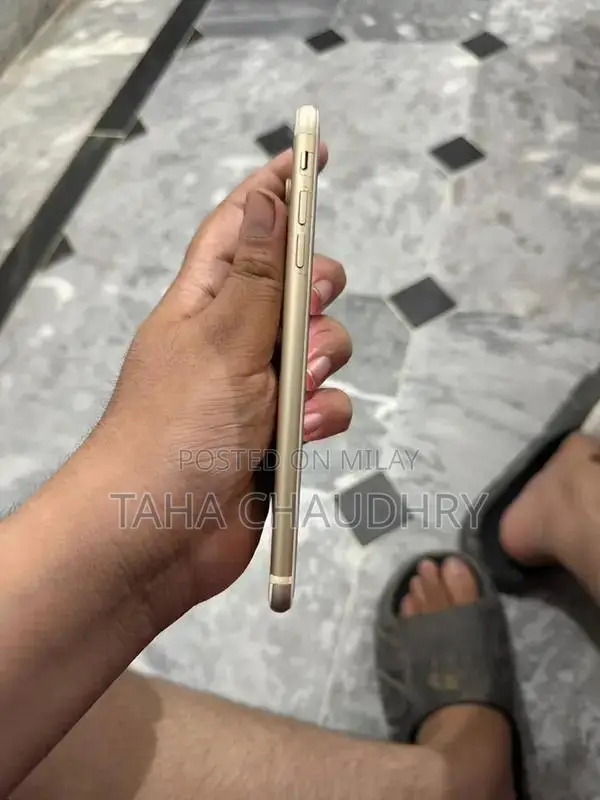 Apple iPhone 7 Plus 128GB Gold Smartphone