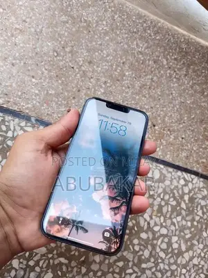 Pre-Owned iPhone 14 - 128GB Storage, High Battery Health