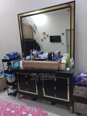 Bed and Matching Dressing Table Set in Pristine Condition