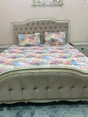 Modern Bedroom Set with Side Table, Dresser, and Mirror