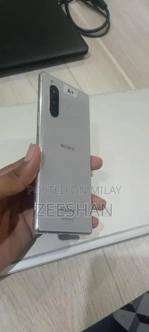 High-Performance Mobile Device with Gaming Capabilities