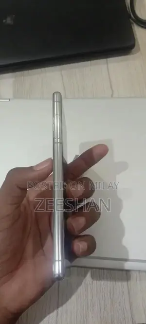 High-Performance Mobile Device with Gaming Capabilities