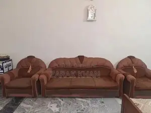 5 Seater Sofa Set in Excellent Condition