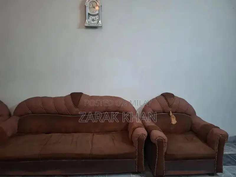 5 Seater Sofa Set in Excellent Condition