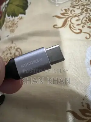 ROCOREN Audio Splitter for Enhanced Gaming and Music Experience