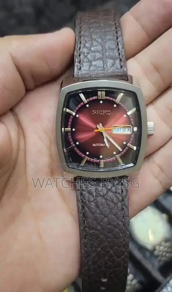 High-Quality Analog Watches for Men and Women