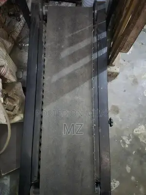 Photo - Manual Roller Treadmill for Home Fitness and Weight Loss