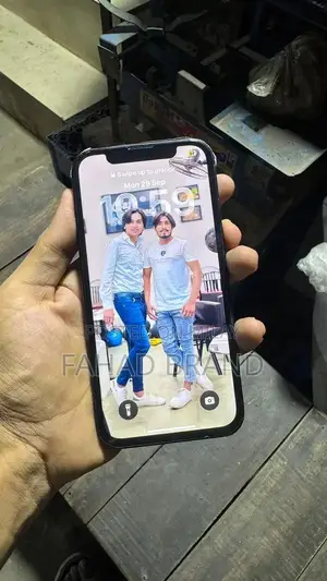 Pre-owned Apple iPhone 13 with Panel Change and 128GB Storage