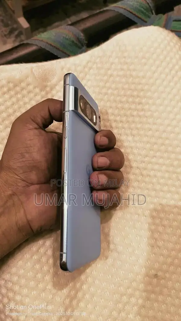 Pixel 8 Premium Smartphone Gold Edition 12GB RAM 256GB Storage