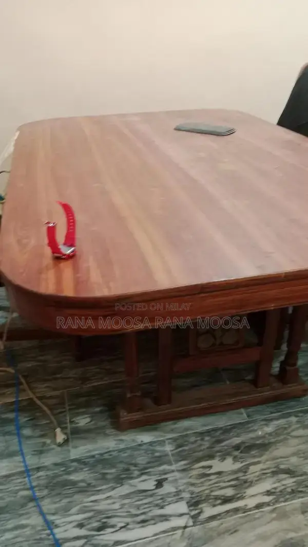 Large Dining Table Set with 6 Chairs - Excellent Condition