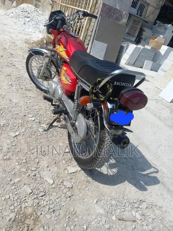 Honda CG 125 Motorcycle - Original Condition Commuter Bike