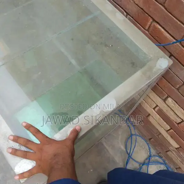 Glass and Aluminum Counter Display Unit