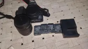 Canon D200 Digital Camera Full Kit with Accessories