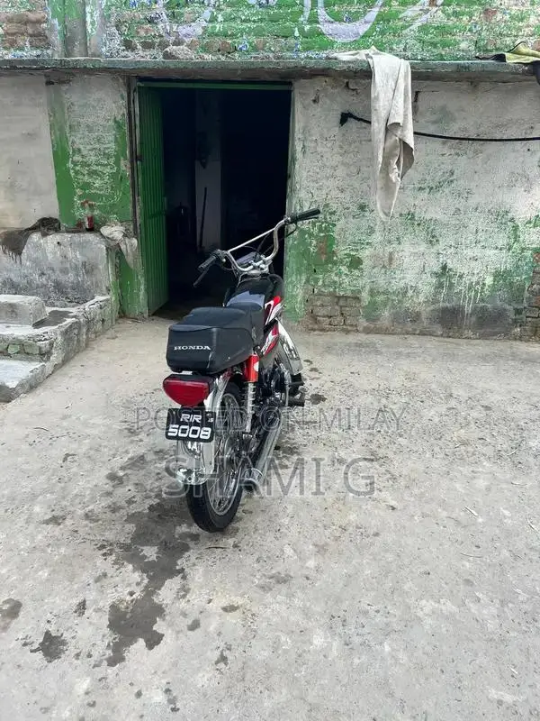 CD 70 Motorcycle in Excellent Condition