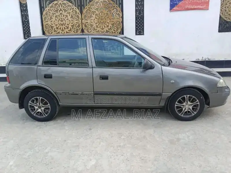 Suzuki Cultus EFI Hatchback Sedan