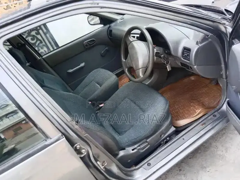 Suzuki Cultus EFI Hatchback Sedan