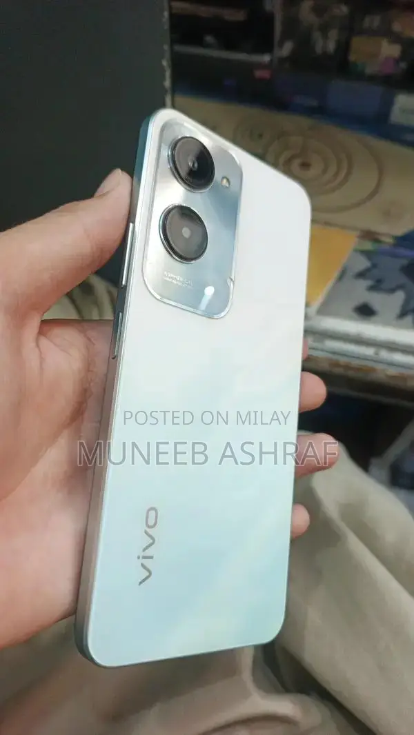 Vivo Y18 Smartphone - 6/128GB Storage, Excellent Condition