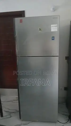 Photo - Hitachi Inverter Refrigerator with Dual Cooling System