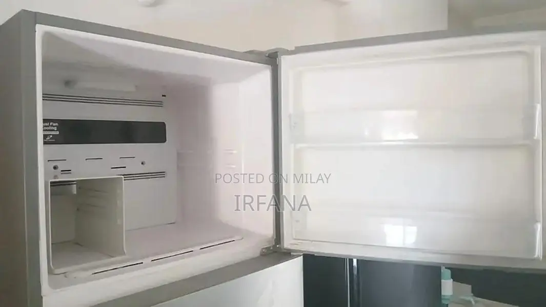 Hitachi Inverter Refrigerator with Dual Cooling System