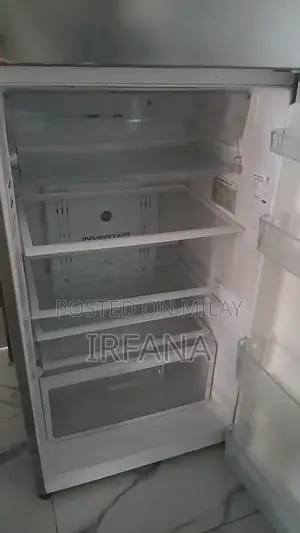 Hitachi Inverter Refrigerator with Dual Cooling System