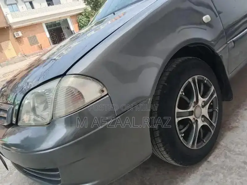 Suzuki Cultus EFI Hatchback Sedan