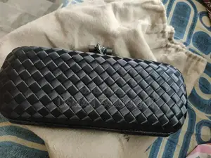 Authentic Bottega Veneta Designer Handbag in Pristine Condition