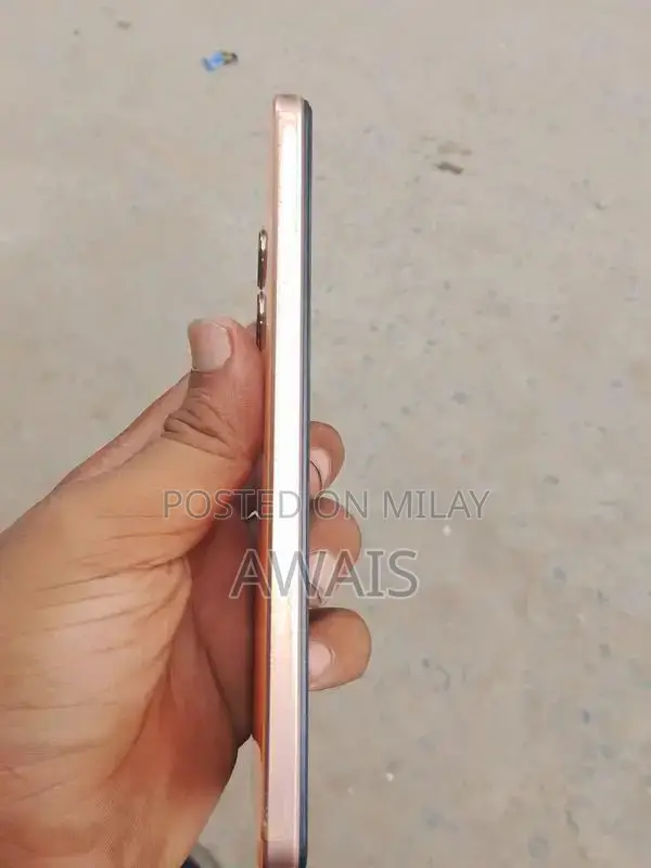 Mid-Range Smartphone with Ample Storage and Performance