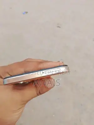 Mid-Range Smartphone with Ample Storage and Performance