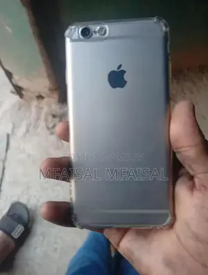 Unlocked Apple Smartphone 32GB White PTA Approved