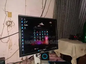 Photo - Dell 19-Inch Professional Monitor with SXGA Resolution