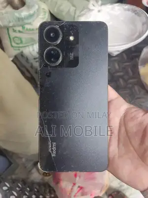 Redmi 13C Smartphone - Sleek Black Compact Design