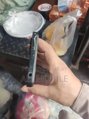 Redmi 13C Smartphone - Sleek Black Compact Design