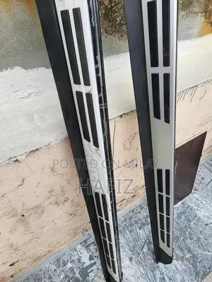 Photo - OSAN X7 Side Steps - Durable Vehicle Exterior Accessory