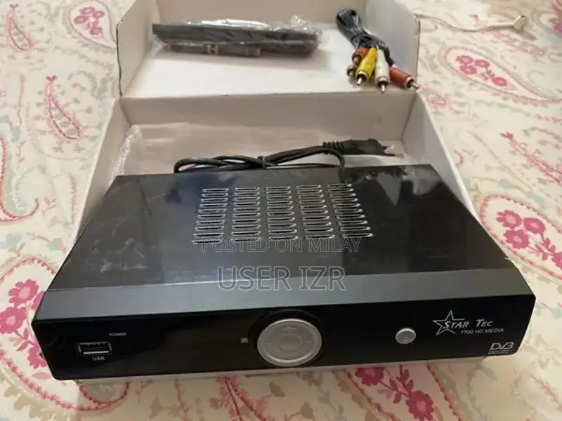 Star Tec 7700 HD Media Player and Accessories