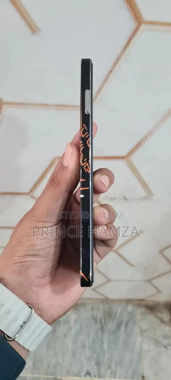 Premium Smartphone with 8GB RAM and 256GB Storage