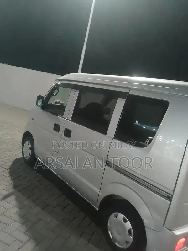 2005/2008 Compact Car - Low Mileage, Well-Maintained Vehicle