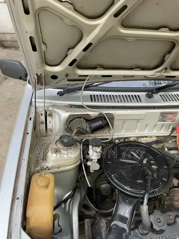 Suzuki Mehran VXR Silver Sedan - Low Mileage 2006 Model