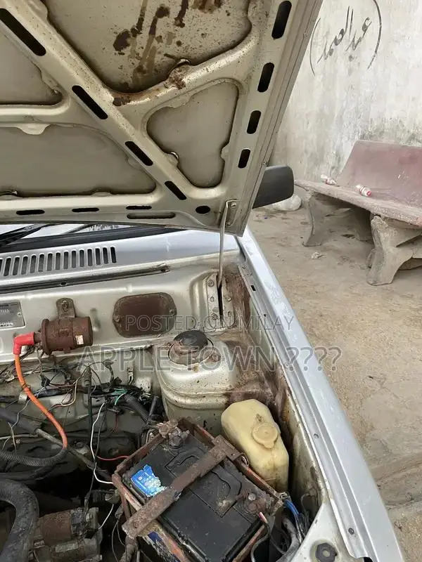 Suzuki Mehran VXR Silver Sedan - Low Mileage 2006 Model