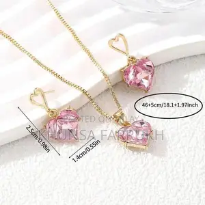 Vintage Elegant Jewelry Set with Timeless Design