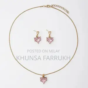 Vintage Elegant Jewelry Set with Timeless Design