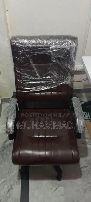 Photo - Executive Office Chair - Comfortable King Size Design