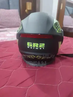 Lightweight Safety Bicycle Helmet for Active Cyclists