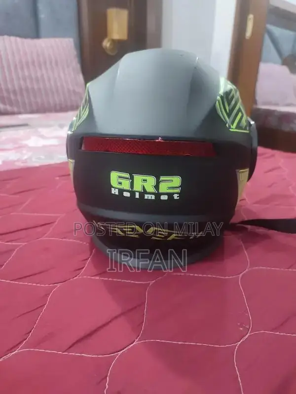 Lightweight Safety Bicycle Helmet for Active Cyclists